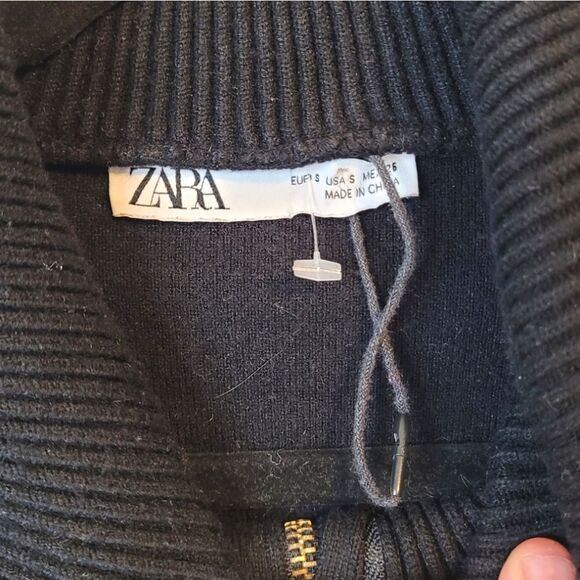 Zara Black Collared Gold Crew Neck Sweater - Picture 3 of 5